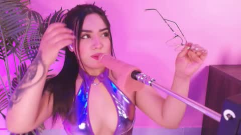 LANA online show from April 11, 2026, 4:28 am