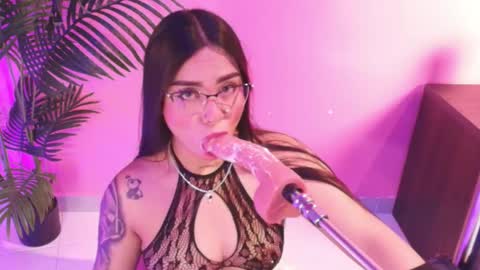 LANA online show from April 19, 2026, 4:12 am