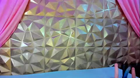 lana_parker_01 online show from September 8, 2025, 9:25 pm