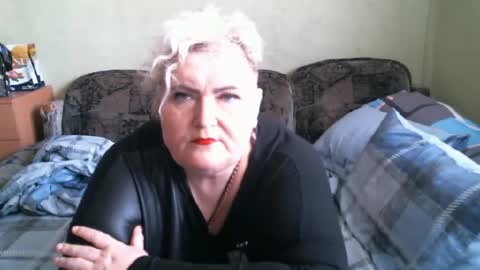 lanacat555 online show from September 19, 2025, 11:00 am