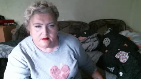 lanacat555 online show from December 3, 2025, 8:18 pm