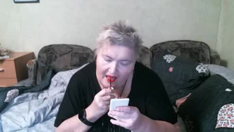 lanacat555 online show from April 4, 2026, 6:27 pm