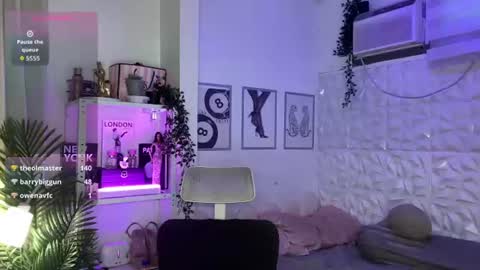 Snapshot of lanadel_hilton chatting on July 18, 2026, 6:50 am Lana online show from July 18, 2026, 6:50 am