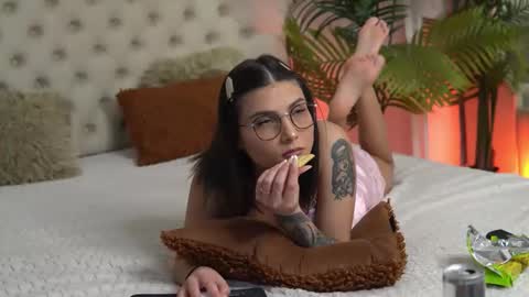 lanajenner online show from April 23, 2026, 12:29 pm