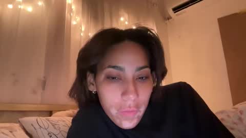 lanakane313 online show from May 18, 2026, 3:35 am