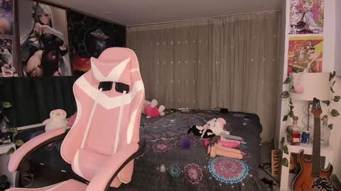 L A N A  online show from February 1, 2025, 11:37 pm