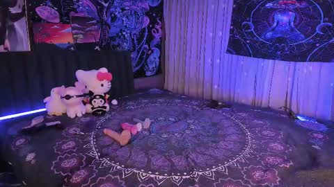 L A N A  online show from February 14, 2025, 8:42 am