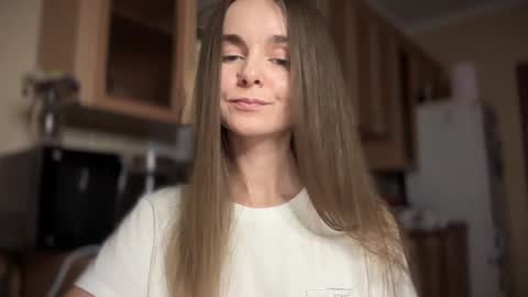 Lana online show from December 9, 2024, 2:24 am