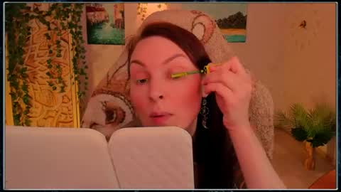 Snapshot of lanaradiance chatting on June 14, 2026, 12:40 pm Lana Radiance online show from June 14, 2026, 12:40 pm
