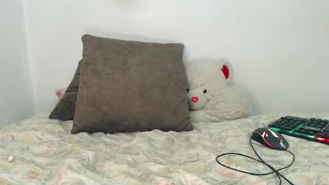 lanarave online show from February 14, 2025, 6:02 am