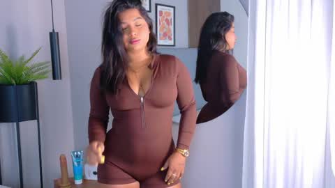 Lana online show from April 15, 2026, 7:43 pm