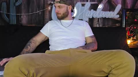 Snapshot of lancehardwood222 chatting on December 3, 2024, 1:19 am LANCE online show from December 3, 2024, 1:19 am