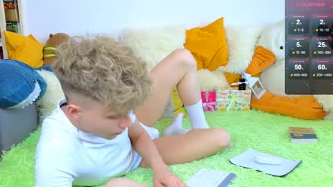 Snapshot of landel_boy chatting on April 2, 2026, 8:45 am Lanny online show from April 2, 2026, 8:45 am