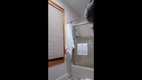 langederek2 online show from February 1, 2026, 4:44 am