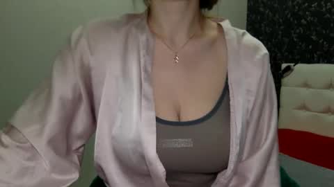 langoria online show from March 1, 2025, 4:22 pm