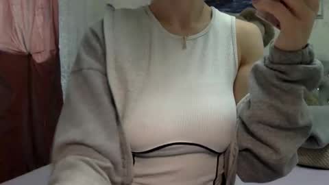 langoria online show from October 5, 2025, 1:53 pm