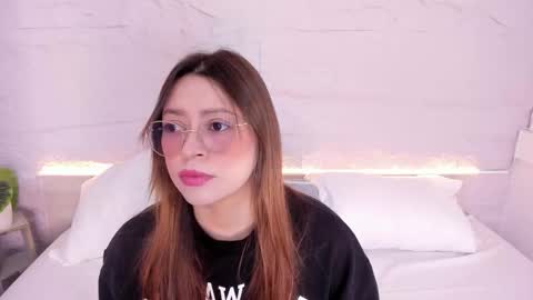 Lanna online show from December 19, 2025, 11:50 am