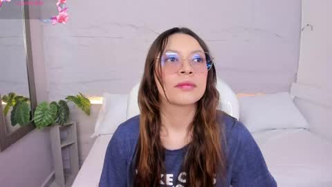 Lanna online show from April 17, 2026, 11:35 am