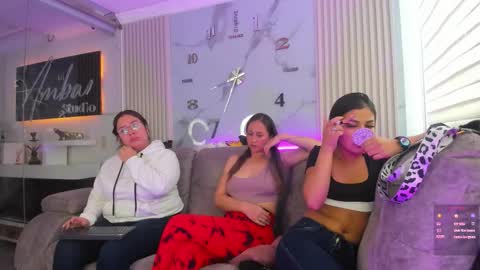 lanna_as online show from February 20, 2026, 1:33 pm