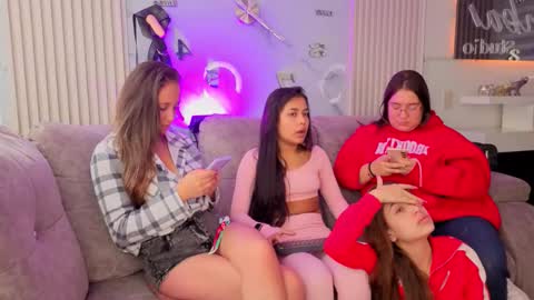 lanna_as online show from March 14, 2026, 2:22 pm