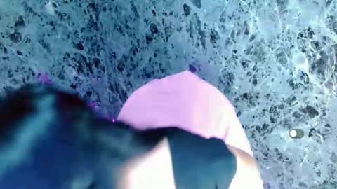 Lanna online show from December 4, 2025, 2:04 pm