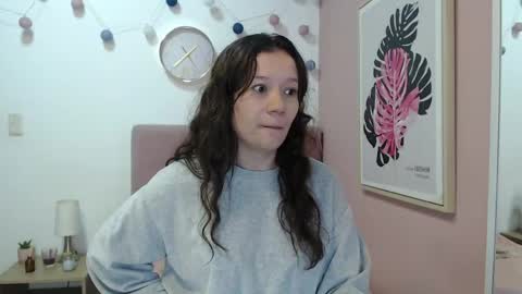 Snapshot of lanna_mills chatting on May 21, 2026, 1:07 pm Lanna online show from May 21, 2026, 1:07 pm
