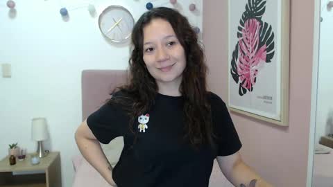 Snapshot of lanna_mills chatting on June 3, 2026, 1:25 pm Lanna online show from June 3, 2026, 1:25 pm