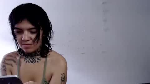 LANNIE   online show from December 26, 2024, 3:42 pm