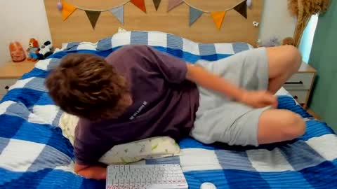 Fandi online show from April 2, 2026, 6:44 am