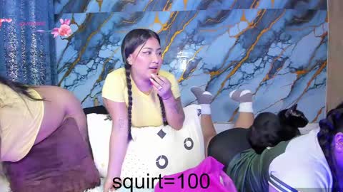 Snapshot of lapeligrosa_ chatting on June 8, 2026, 12:27 pm lapeligrosa_ online show from June 8, 2026, 12:27 pm