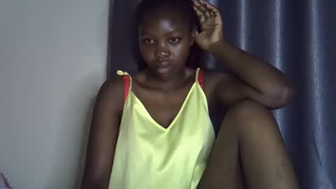 lara online show from November 28, 2025, 3:09 am