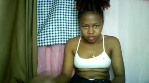 Snapshot of lara_belle chatting on May 31, 2026, 6:09 pm lara_belle online show from May 31, 2026, 6:09 pm