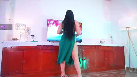 Hello Guys I am Lara Giraldo  WELCOME To my room online show from October 17, 2025, 12:01 am