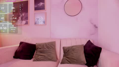 Lara Madisson online show from October 20, 2025, 5:08 am