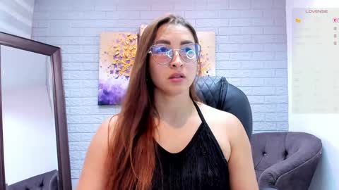 Snapshot of lara_martin chatting on May 21, 2026, 7:54 pm 700 200 online show from May 21, 2026, 7:54 pm