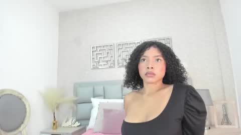 Snapshot of lara_spaark chatting on January 12, 2026, 11:37 am lara_spaark online show from January 12, 2026, 11:37 am