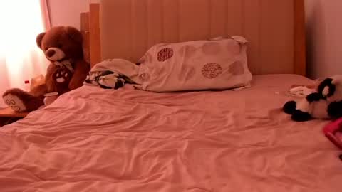 lara online show from April 9, 2026, 5:29 pm