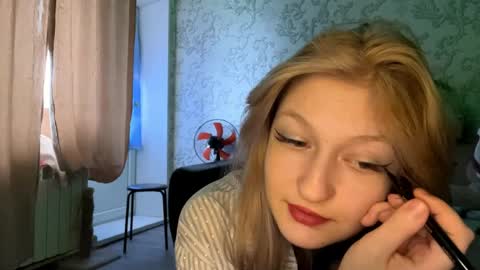 Lily online show from April 10, 2026, 9:58 am