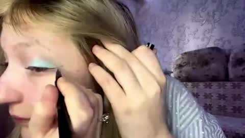 Lily online show from April 16, 2026, 7:09 am