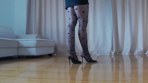 LaraKanes online show from February 5, 2026, 10:09 am