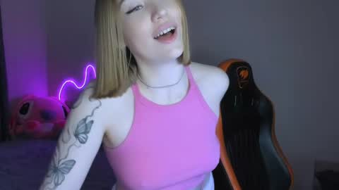 LaraKrein lk online show from April 21, 2026, 4:56 pm