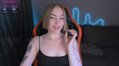 Snapshot of larakrein_lk chatting on June 7, 2026, 5:16 pm LaraKrein lk online show from June 7, 2026, 5:16 pm