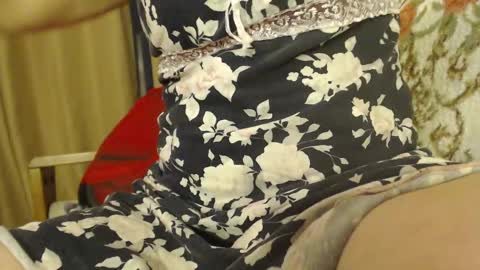 Snapshot of laralhotr chatting on March 1, 2025, 10:10 pm laralhotr online show from March 1, 2025, 10:10 pm