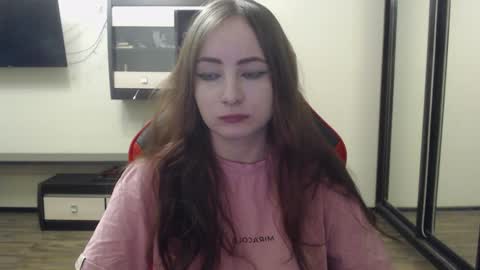 Snapshot of laralianna chatting on December 24, 2024, 6:06 pm Laralianna online show from December 24, 2024, 6:06 pm