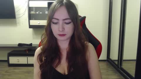 Snapshot of laralianna chatting on February 17, 2025, 6:48 pm Laralianna online show from February 17, 2025, 6:48 pm