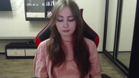 Snapshot of laralianna chatting on February 22, 2025, 8:09 pm Laralianna online show from February 22, 2025, 8:09 pm