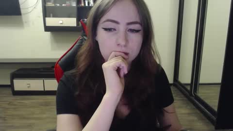 Snapshot of laralianna chatting on February 25, 2025, 4:00 pm Laralianna online show from February 25, 2025, 4:00 pm