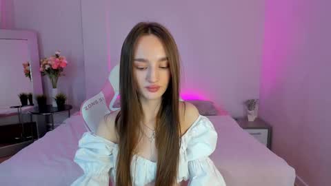 MY NAME IS LILY online show from February 3, 2025, 7:18 am