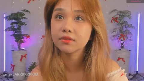Snapshot of laramiaa chatting on April 24, 2026, 10:23 pm Lara online show from April 24, 2026, 10:23 pm