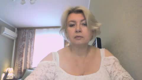 laramrs online show from November 4, 2025, 8:13 am